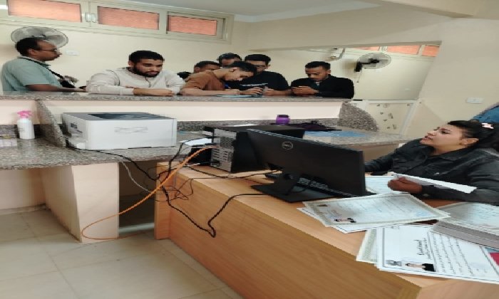 رئيس جامعة قنا: إنجاز 3130 معاملة بالمركز البيومتري للأوراق الثبوتية منذ مارس الماضي