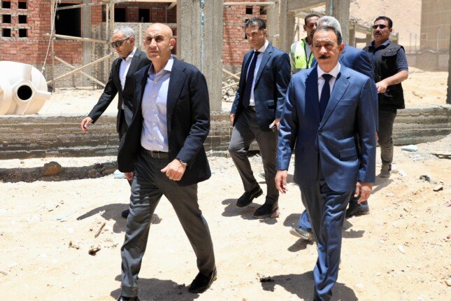 وزير التربية والتعليم ومحافظ سوهاج يتفقدان مشروعات تعليمية جديدة
