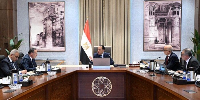 رئيس الوزراء يتابع الموقف التنفيذي لمشروع المدينة الطبية بجامعة عين شمس