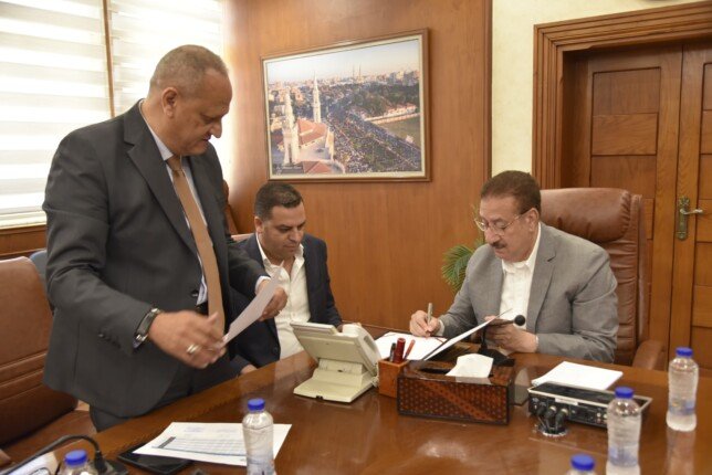 بنسبة نجاح 79.2%.. محافظ بورسعيد يعتمد نتيجة الشهادة الإعدادية ويهنئ الأوائل