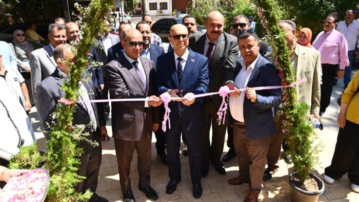 المنشاوي يفتتح المرحلة الثانية من الحديقة النباتية المفتوحة بحرم جامعة أسيوط القديمة