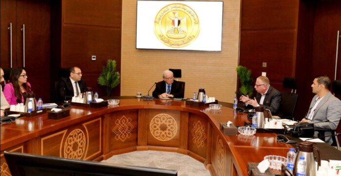3 قرارات مهمة من الحكومة بشأن تطوير صناعة الغزل والنسيج وتعظيم الأصول