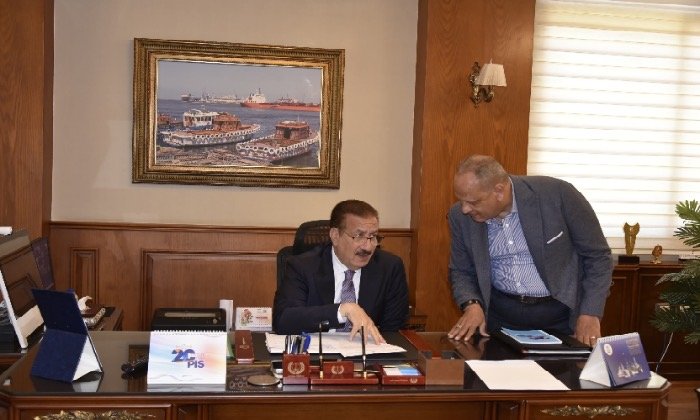 محافظ بورسعيد يعتمد تنسيق القبول بالثانوية العامة للعام الدراسي الجديد بحد أدنى 238 درجة