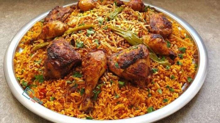 طريقة عمل كبسة الدجاج خطوة بخطوة