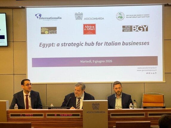 النيل للطيران «تستعرض» نجاحات الربط الجوي بين مصر وإيطاليا خلال مؤتمر الأعمال الدولي بميلانو