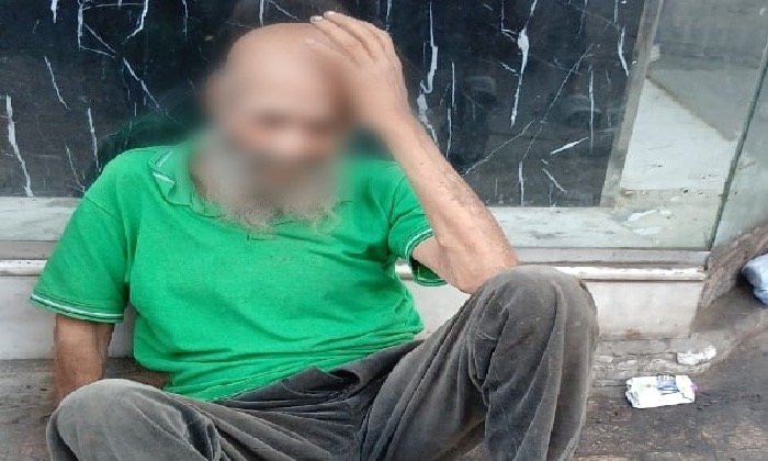 «تضامن الإسكندرية» تستجيب لبلاغ عن مسن بلا مأوى وتبدأ إجراءات صرف معاشه بعد توقفه 6 أشهر