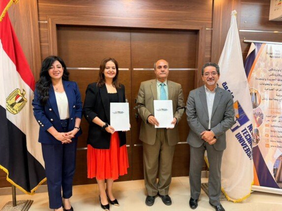 جامعة القاهرة الجديدة التكنولوجية توقع شراكة دولية مع مؤسسة وادواني لتنمية مهارات الطلاب
