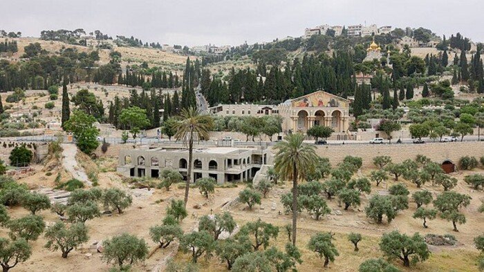 الأردن يدين استيلاء الاحتلال على أراض تابعة لبطريركية الروم في القدس