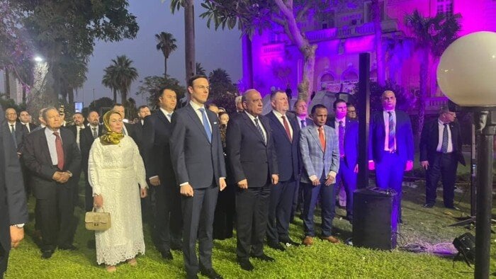 تاريخية وراسخة وممتدة.. وزير الكهرباء يشيد بالعلاقات المصرية – الروسية