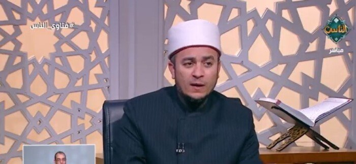 هل تجوز صلاة المرأة بالبنطلون؟.. أمين الفتوى يجيب