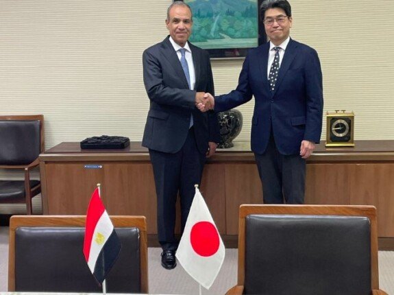 وزير الخارجية يؤكد دعم البنك الياباني للجهود المصرية الرامية إلى توطين الصناعة