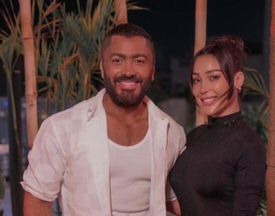 تامر حسني «مطلوب» على جوجل بسبب رسالة لـ بسمة بوسيل.. ما القصة؟