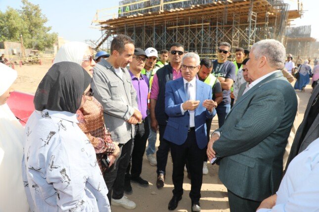 محافظ بني سويف يشدد على سرعة رفع مخلفات «كوبري الشاملة» والالتزام بالجدول الزمني