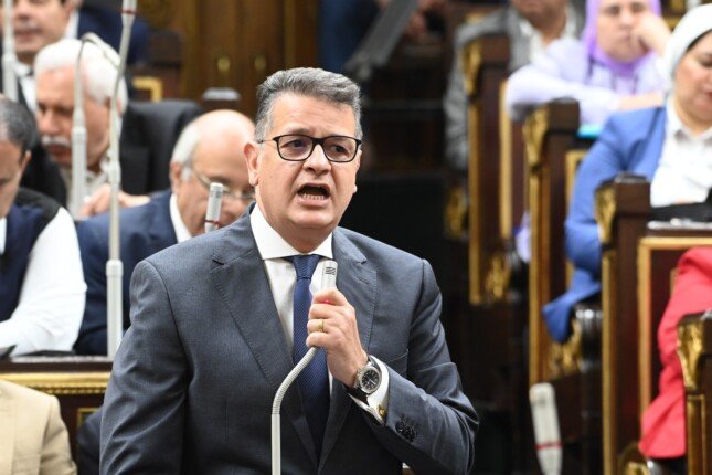 رئيس حقوقية النواب يطالب بضرورة التزام الحكومة بعرض تقارير دورية أمام المجلس