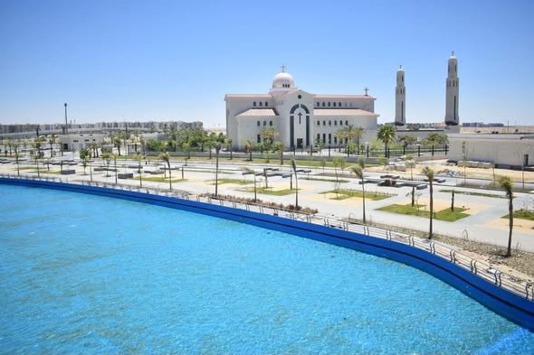 وزيرة الإسكان تتابع الموقف التنفيذي لأبراج مارينا العلمين والحي اللاتيني