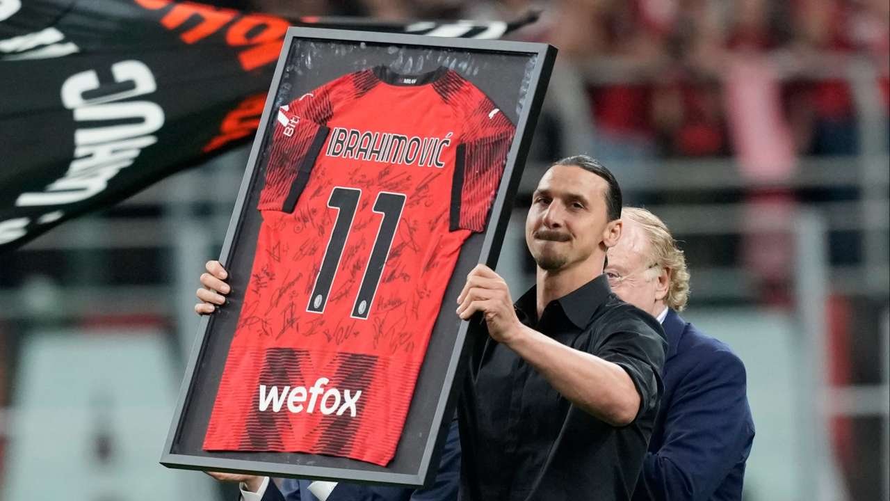 إبراهيموفيتش ينتقد كومان بعد وداع هولندا كأس العالم
