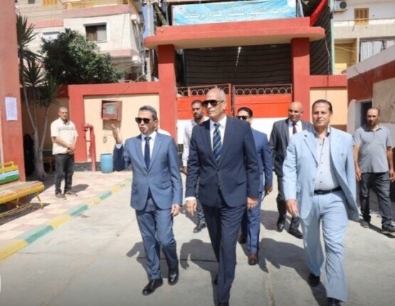 محافظ كفر الشيخ ووكيل مديرية التعليم يتفقدان لجان الثانوية العامة 2026