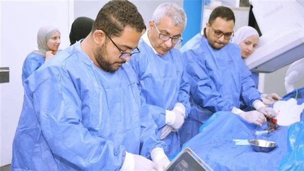 مستشفيات جامعة المنوفية تنجح في علاج حالتين معقدتين بالأشعة التداخلية دون جراحة