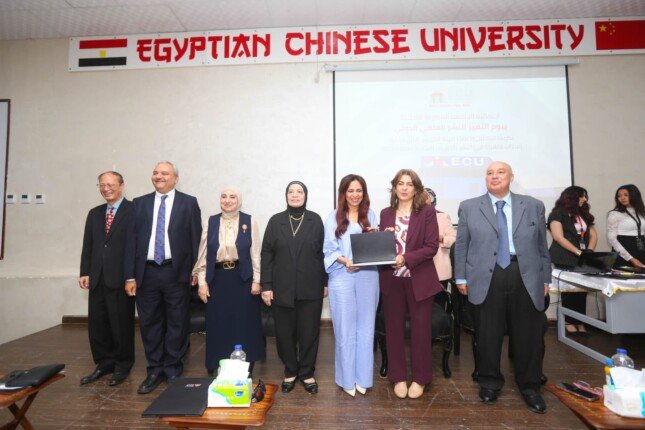 الجامعة المصرية الصينية تحتفل بتقدم 125 بحثا للحصول على حوافز النشر العلمي الدولي
