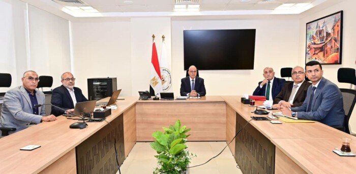 وزير الري يشدد على مراعاة الخصائص الطبيعية للشواطئ في المشروعات الجديدة