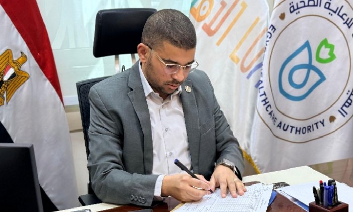 مدير فرع الهيئة العامة للرعاية الصحية بالأقصر يعتمد نتيجة امتحانات معاهد رعاية التمريض