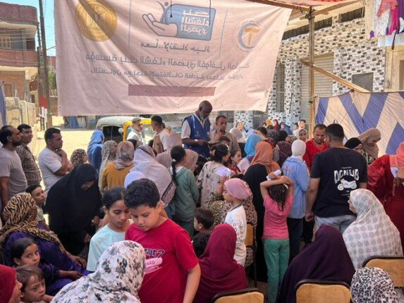 محافظ القليوبية: نجاح القافلة الطبية المجانية بكفر شكر في تقديم الخدمات لـ1627 مواطنًا خلال يومين