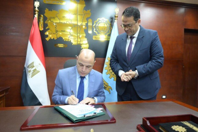 محافظ الغربية يعتمد نتيجة الشهادة الإعدادية بنسبة نجاح 76.33% ويُهنئ الطلاب الناجحين