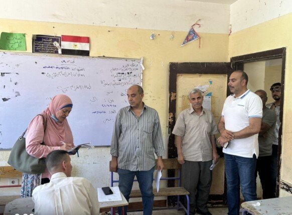 مرور ميداني مكثف بحي الهرم لمتابعة جاهزية المدارس لامتحانات الثانوية العامة