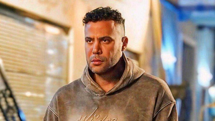 محمد إمام: فيلم «صقر وكناريا» كوميدي خفيف.. وراعينا الأسرة خلال تحضيراته (فيديو)