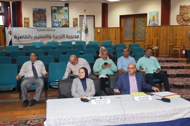 مدير تعليم القاهرة تتابع انطلاق غرفة عمليات الثانوية العامة 2026