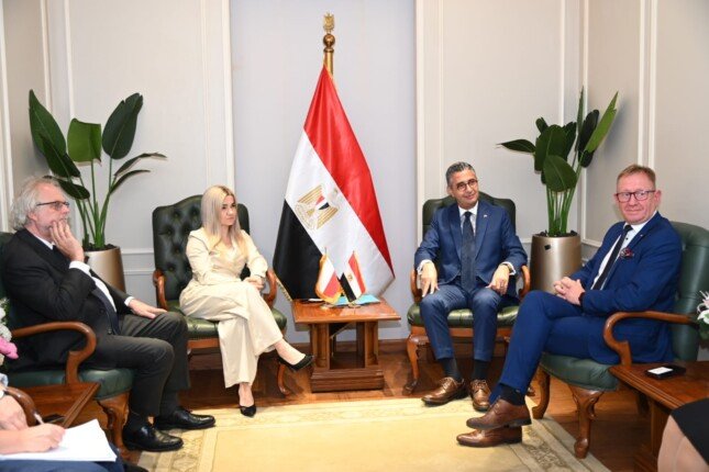مصر وبولندا تبحثان تعزيز التعاون التجاري في السلع الغذائية الاستراتيجية