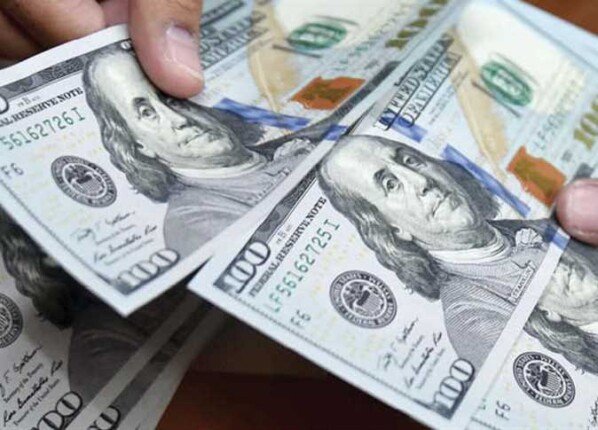 442.5 مليون دولار استثمارات جديدة في أذون الخزانة.. والدولار يتراجع 10 قروش