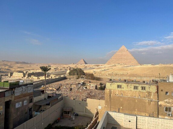 رئيس الوزراء يتابع مخطط تطوير منطقة نزلة السمان ومشروع إحياء «قرافة المماليك»
