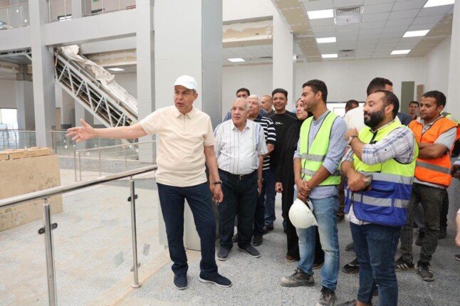 باستثمارات 500 مليون جنيه.. محافظ المنيا يتفقد توسعات الموقف الإقليمي لخدمة 20 ألف مسافر يوميًا