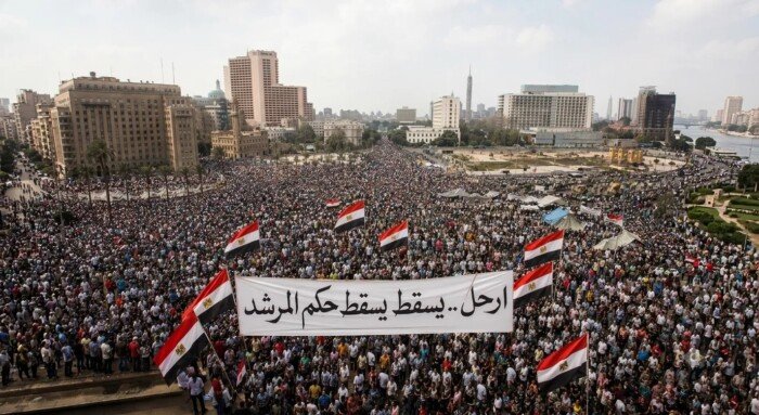 كيف أنقذت ثورة 30 يونيو مصر من الحرب الأهلية والانهيار؟.. خبراء يجيبون