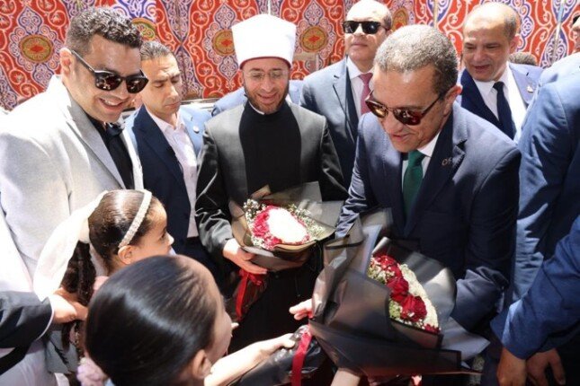 محافظ المنوفية ووزير الأوقاف يفتتحان المسجد القبلي بمنشأة سلطان