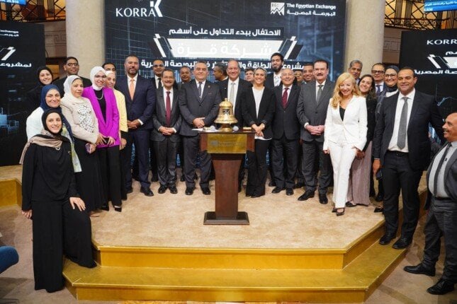 رئيس البورصة يشارك «قرة» قرع الجرس احتفالًا ببدء التداول في السوق الرئيسي