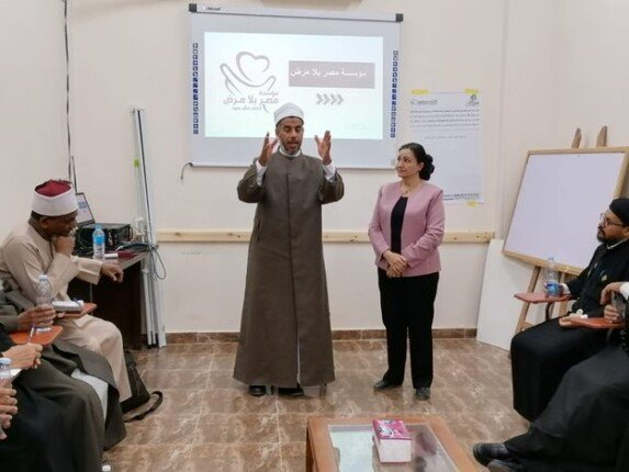 «خيوط التغيير».. تجمع القيادات الدينية في نقادة لمناهضة ختان الإناث ودعم حقوق المرأة بقنا