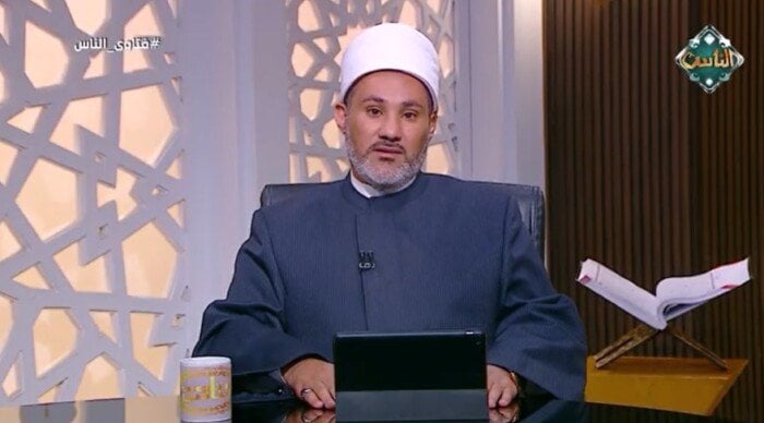 هل زيارة المقابر في المناسبات جائزة؟ وهل يشعر الموتى بنا؟.. أمين الفتوى يجيب