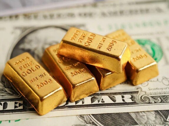 توقعات بنك «يونايتد أوفرسيز» لـ سعر الذهب.. الانخفاض قادم لهذه الأسباب