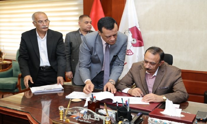 محافظ سوهاج يعتمد نتيجة الشهادة الإعدادية بنسبة نجاح 72.87%