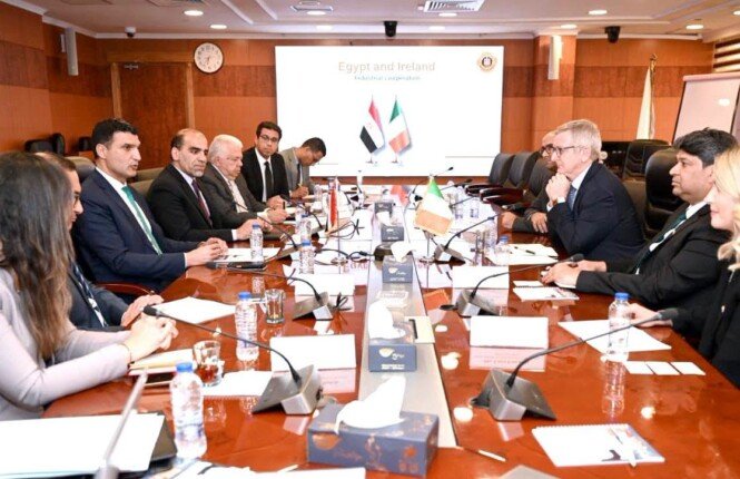 مصر وأيرلندا تبحثان تعزيز التعاون الصناعي في الأدوية والطاقة المتجددة ونقل التكنولوجيا