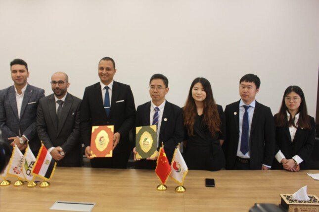 ضمن فعاليات ملتقى مصر والصين عبر BRICS.. الوفد الصيني يطّلع على النماذج المتميزة في الابتكار والتحول الرقمي بجامعة المنصورة