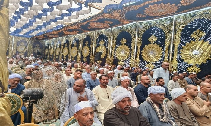 صلح تاريخي ينهي خصومة ثأرية بين عائلتي «الجعافرة» و «العزايزة» بنقادة