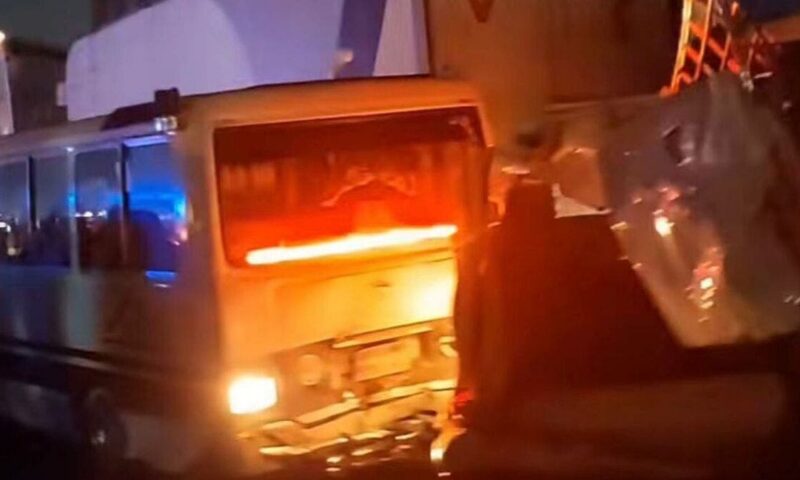 تصادم عشرات السيارات.. 19 قتيلاً ومصاباً في حادث مروع بمصر