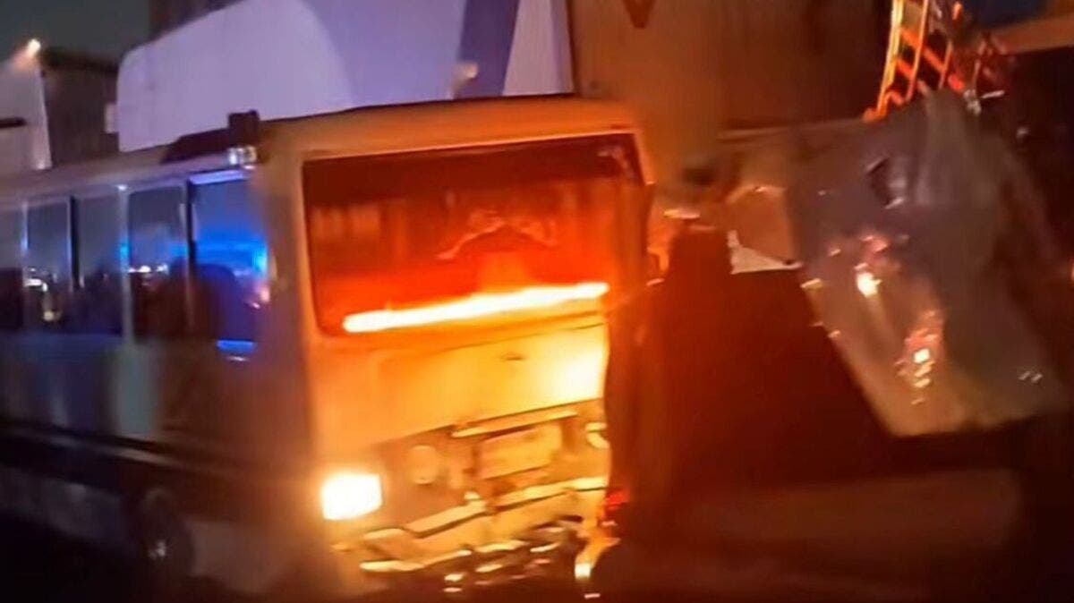 تصادم عشرات السيارات.. 19 قتيلاً ومصاباً في حادث مروع بمصر