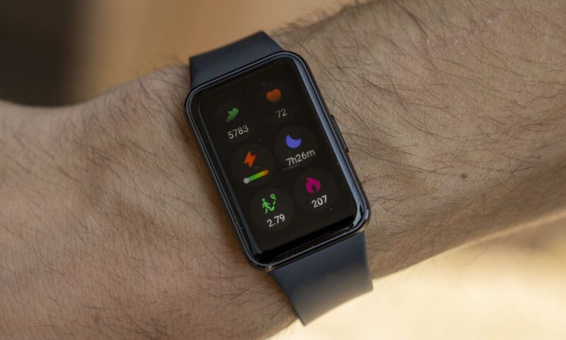 Fitness trackers are back — hot on the heels of the Google Fitbit Air, Samsung is reportedly launching a new Galaxy Fit