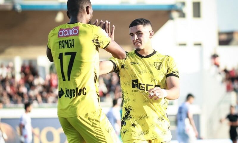 المغرب الفاسي يهزم أولمبيك آسفي وينفرد مؤقتا بصدارة الدوري المغربي