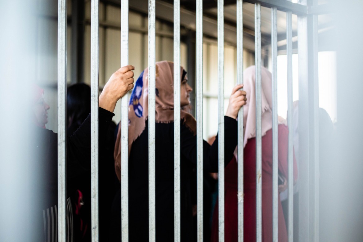 نادي الأسير يطالب بتدخل عاجل للإفراج عن 3 أسيرات حوامل في سجن “الدامون”