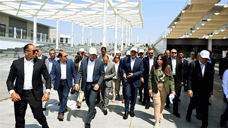 رئيس الوزراء يتفقد معدلات الإنجاز بمشروع “حدائق تلال الفسطاط”